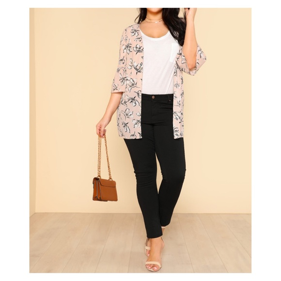 Blush Pink Floral Trumpet Sleeve Kimono - Picture 5 of 5